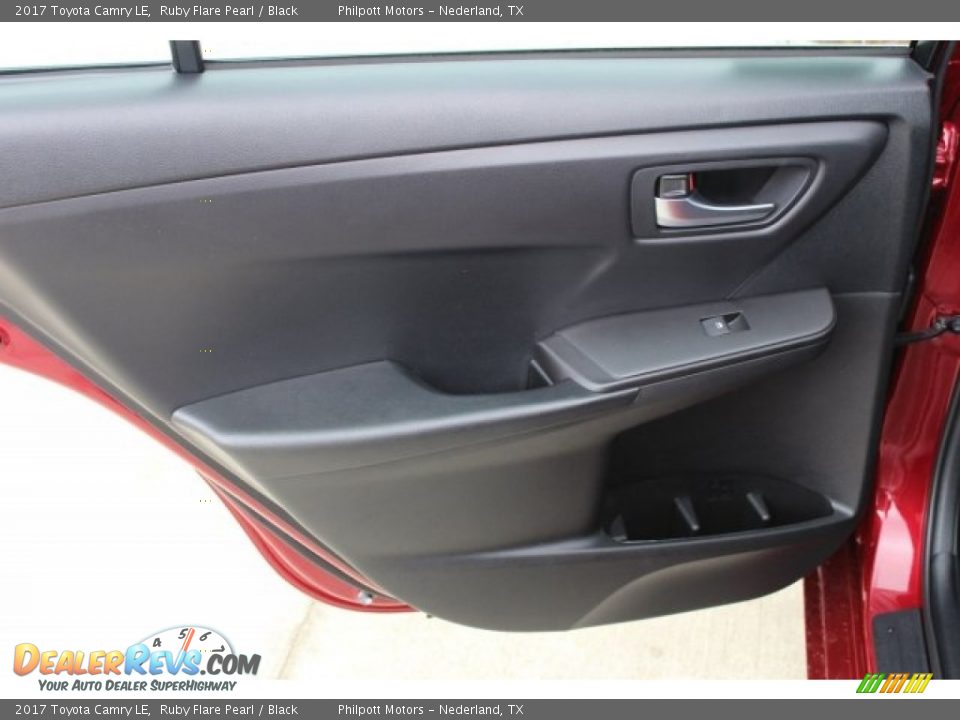 2017 Toyota Camry LE Ruby Flare Pearl / Black Photo #18
