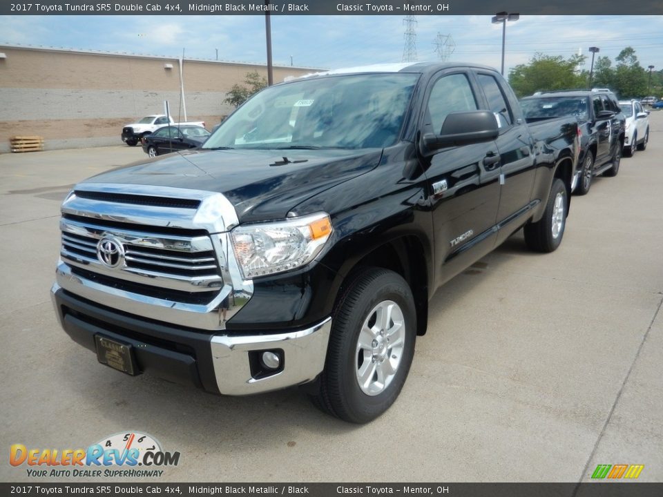 2017 Toyota Tundra SR5 Double Cab 4x4 Midnight Black Metallic / Black Photo #1