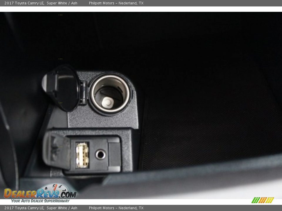 2017 Toyota Camry LE Super White / Ash Photo #13