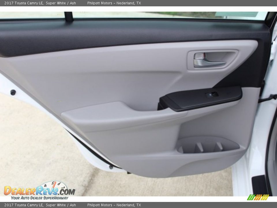 2017 Toyota Camry LE Super White / Ash Photo #19