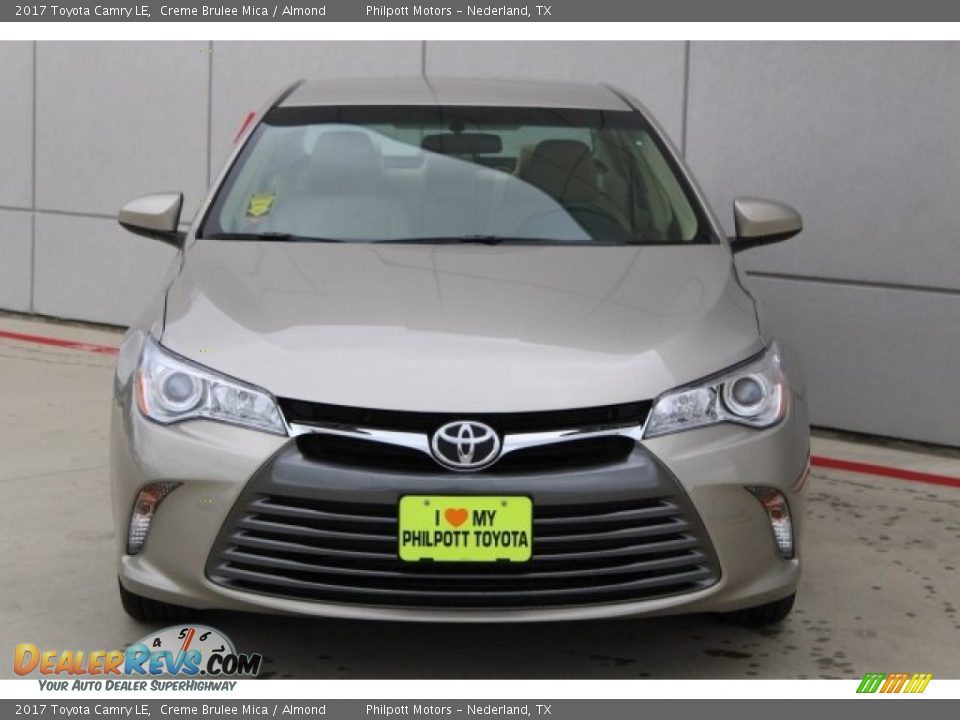 2017 Toyota Camry LE Creme Brulee Mica / Almond Photo #2