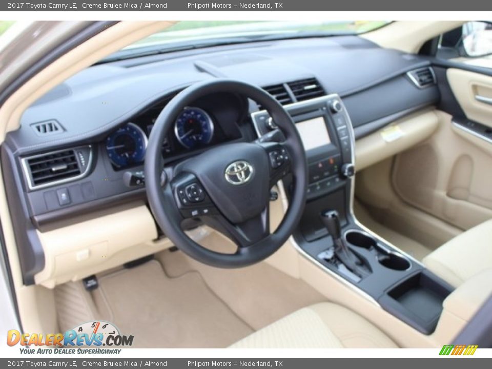 2017 Toyota Camry LE Creme Brulee Mica / Almond Photo #8