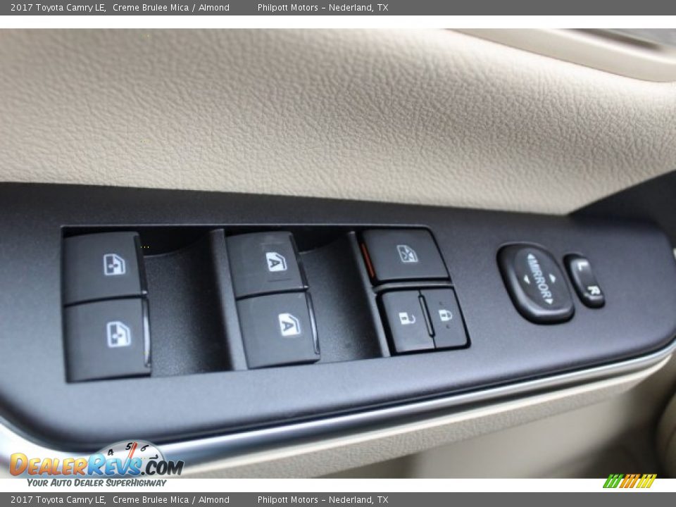 2017 Toyota Camry LE Creme Brulee Mica / Almond Photo #17