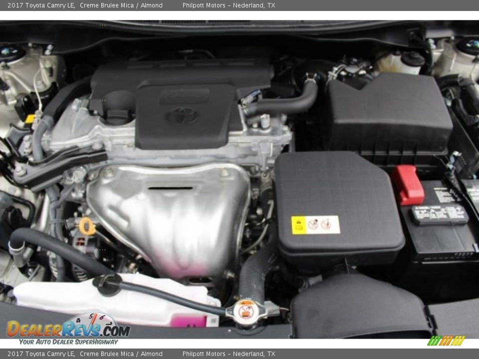 2017 Toyota Camry LE Creme Brulee Mica / Almond Photo #23