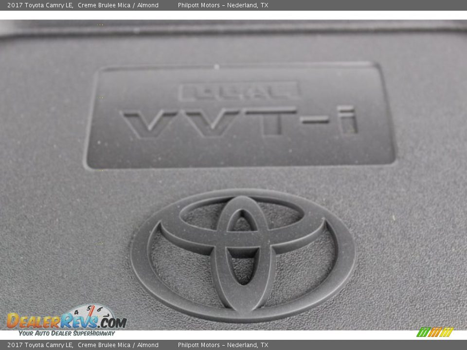 2017 Toyota Camry LE Creme Brulee Mica / Almond Photo #24