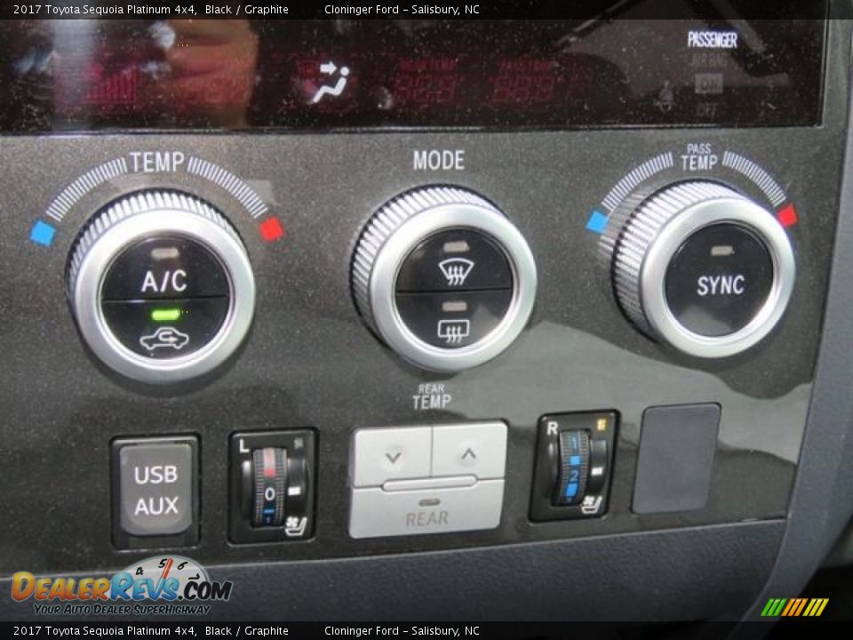 Controls of 2017 Toyota Sequoia Platinum 4x4 Photo #19