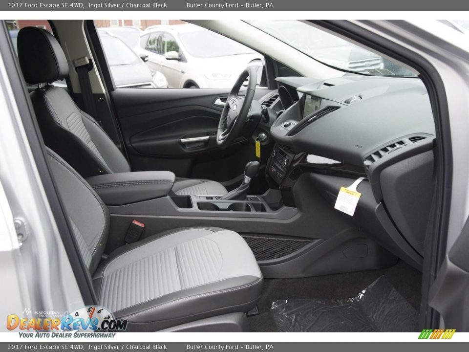 2017 Ford Escape SE 4WD Ingot Silver / Charcoal Black Photo #8