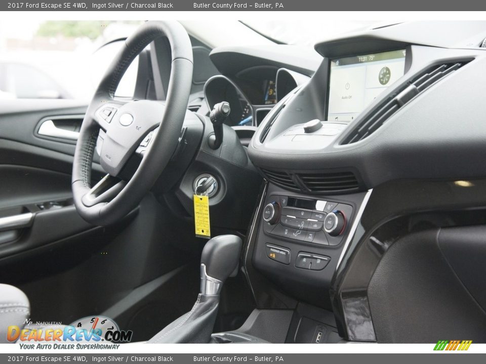 2017 Ford Escape SE 4WD Ingot Silver / Charcoal Black Photo #10