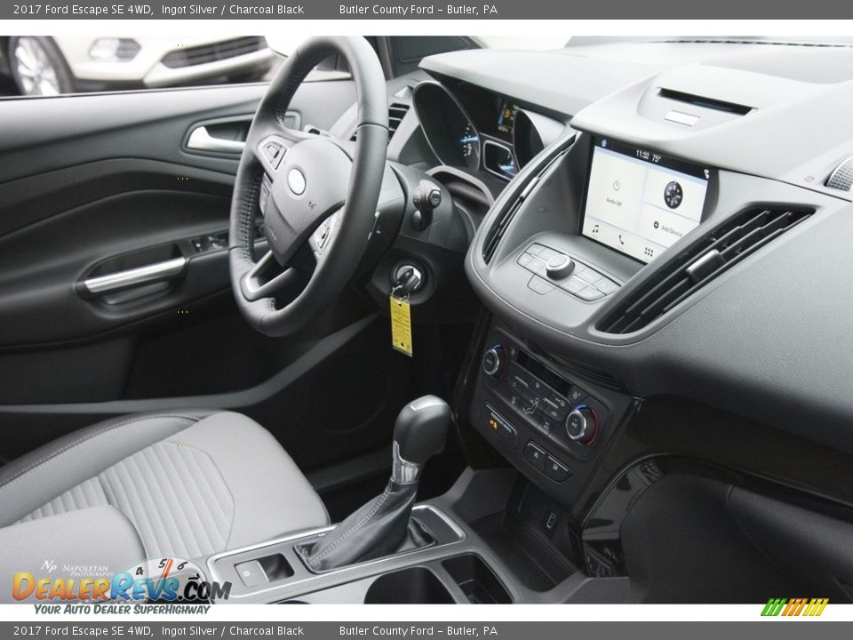 2017 Ford Escape SE 4WD Ingot Silver / Charcoal Black Photo #12