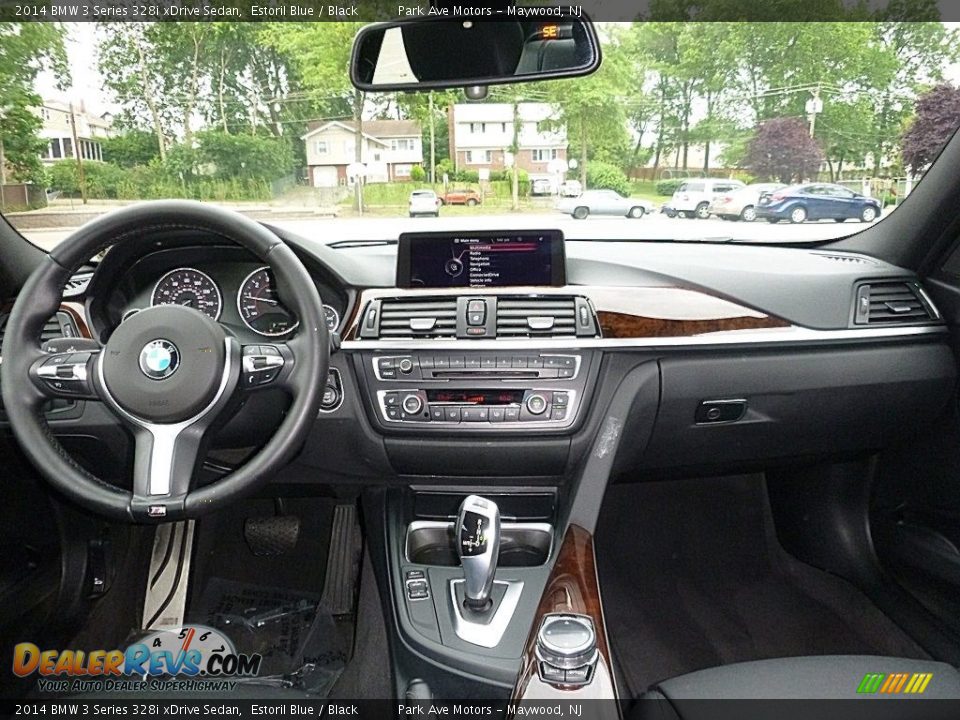 Dashboard of 2014 BMW 3 Series 328i xDrive Sedan Photo #28