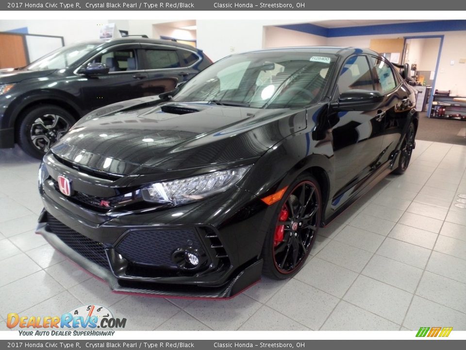 Front 3/4 View of 2017 Honda Civic Type R Photo #1