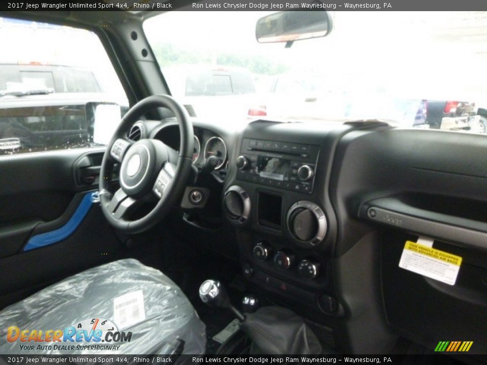 2017 Jeep Wrangler Unlimited Sport 4x4 Rhino / Black Photo #11