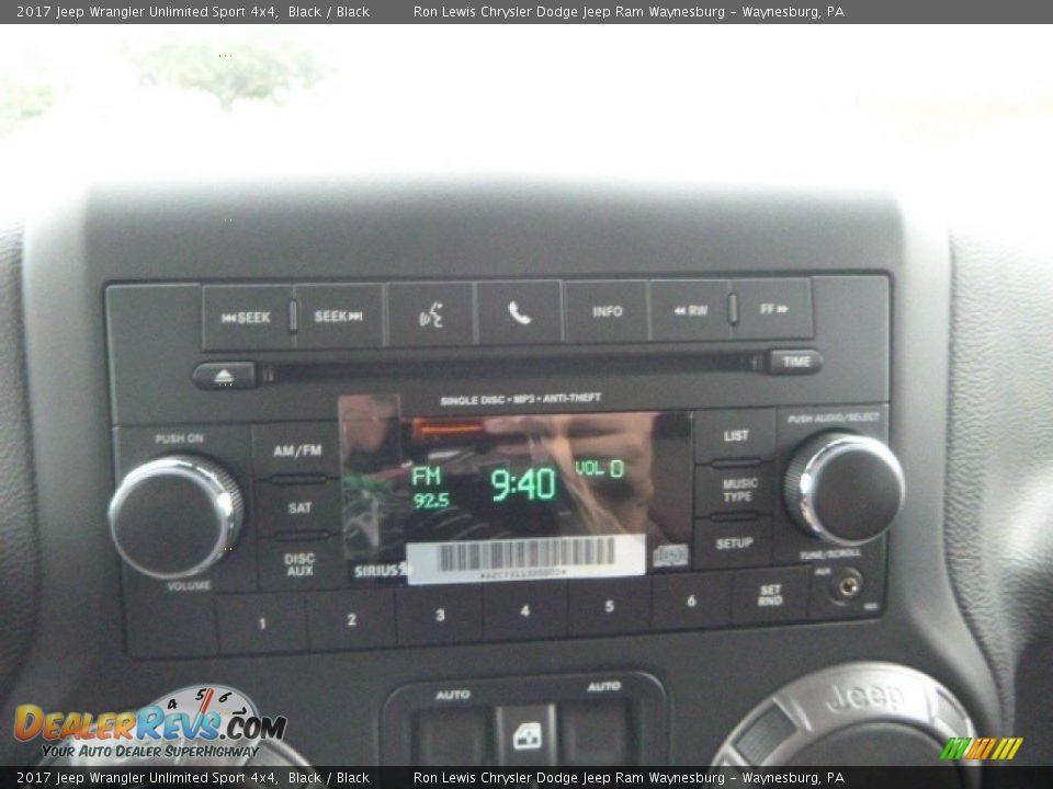 2017 Jeep Wrangler Unlimited Sport 4x4 Black / Black Photo #16