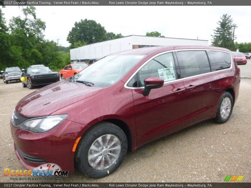 2017 Chrysler Pacifica Touring Velvet Red Pearl / Black/Alloy Photo #1