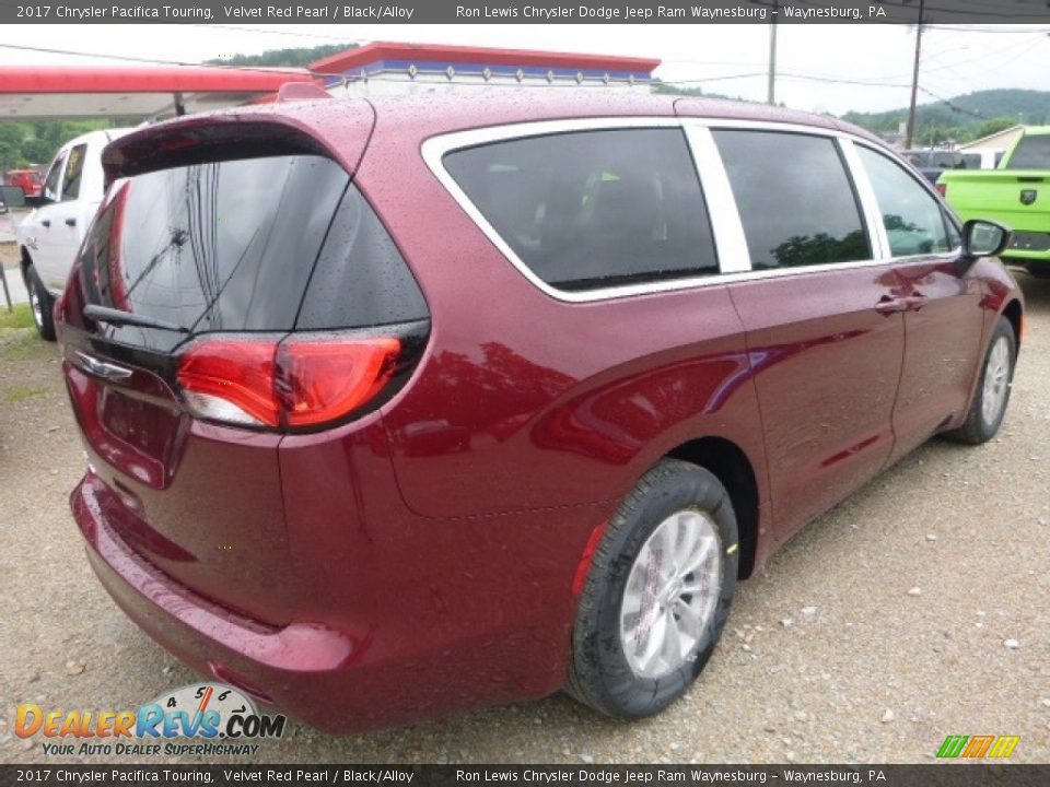 2017 Chrysler Pacifica Touring Velvet Red Pearl / Black/Alloy Photo #5
