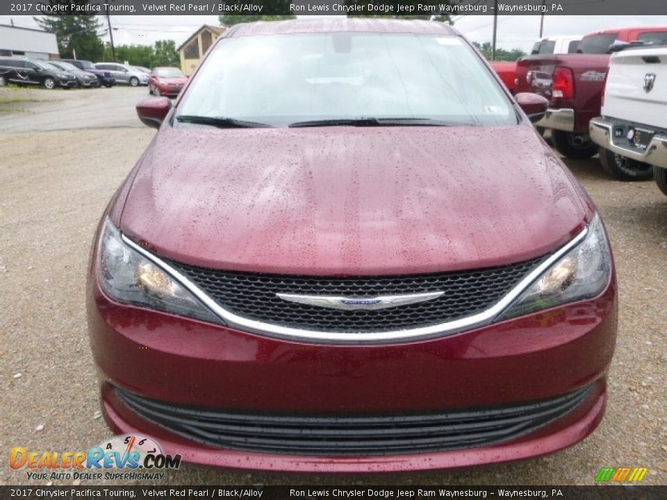 2017 Chrysler Pacifica Touring Velvet Red Pearl / Black/Alloy Photo #8