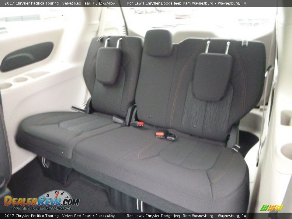 2017 Chrysler Pacifica Touring Velvet Red Pearl / Black/Alloy Photo #12