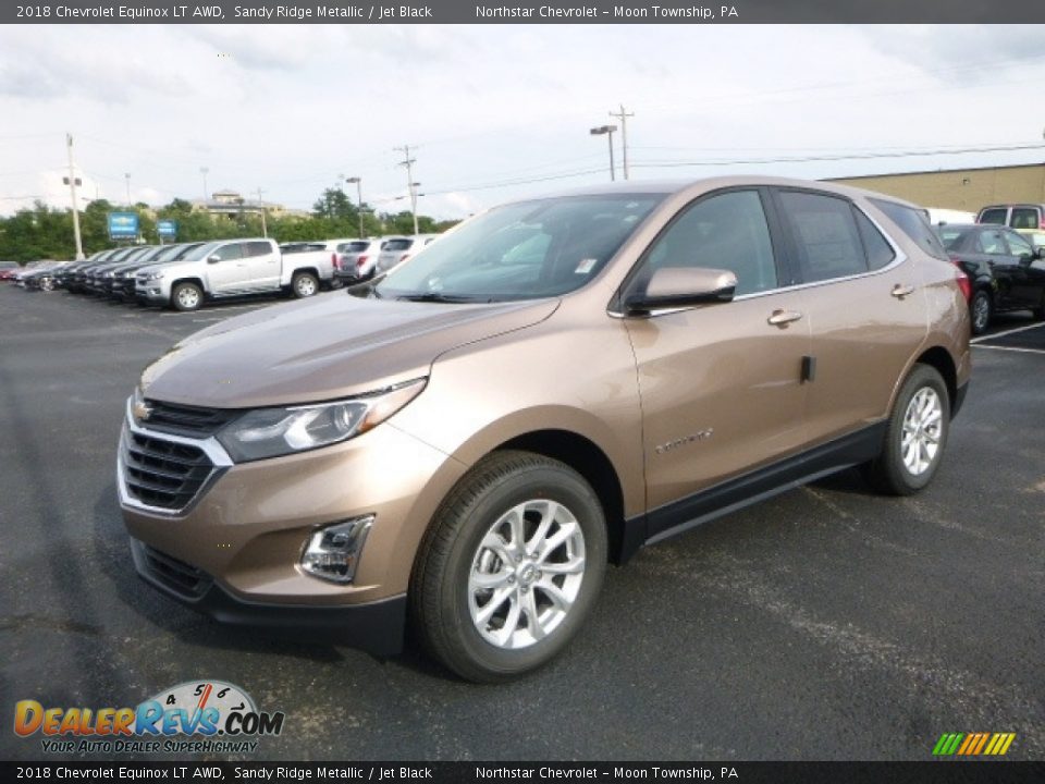 Front 3/4 View of 2018 Chevrolet Equinox LT AWD Photo #1