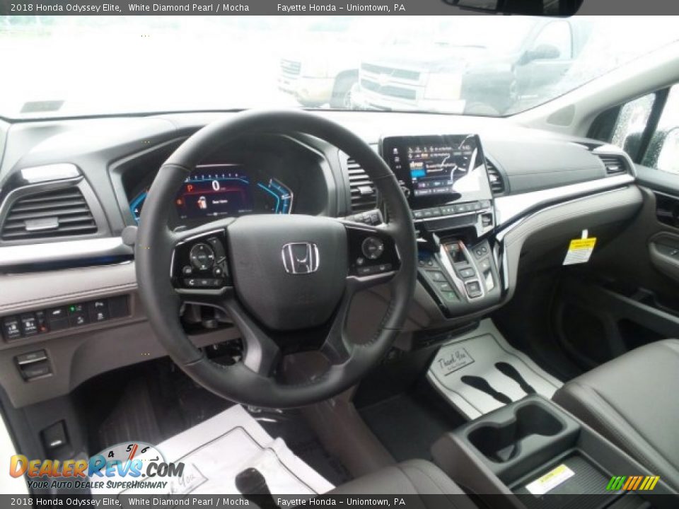 2018 Honda Odyssey Elite White Diamond Pearl / Mocha Photo #10