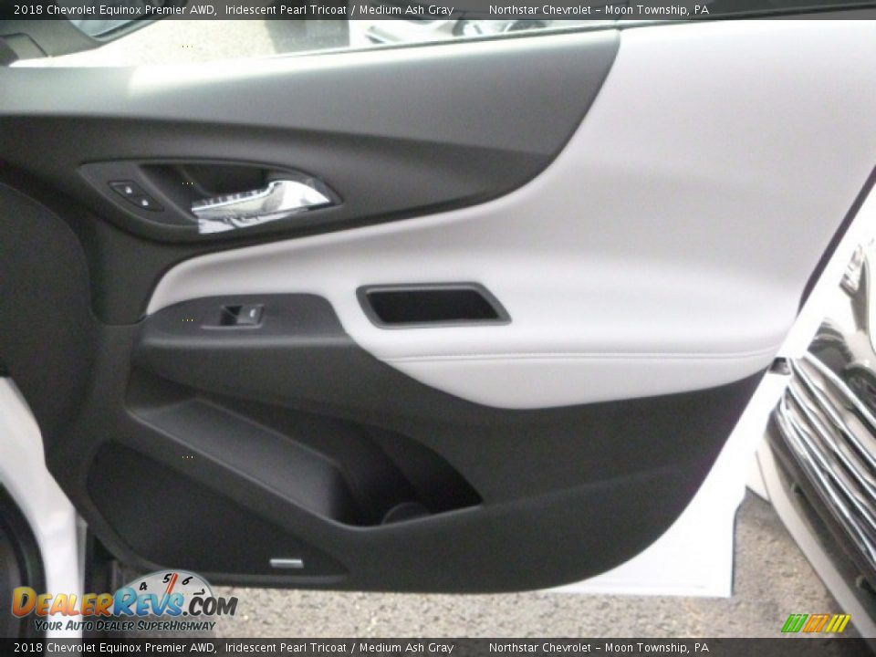 2018 Chevrolet Equinox Premier AWD Iridescent Pearl Tricoat / Medium Ash Gray Photo #9