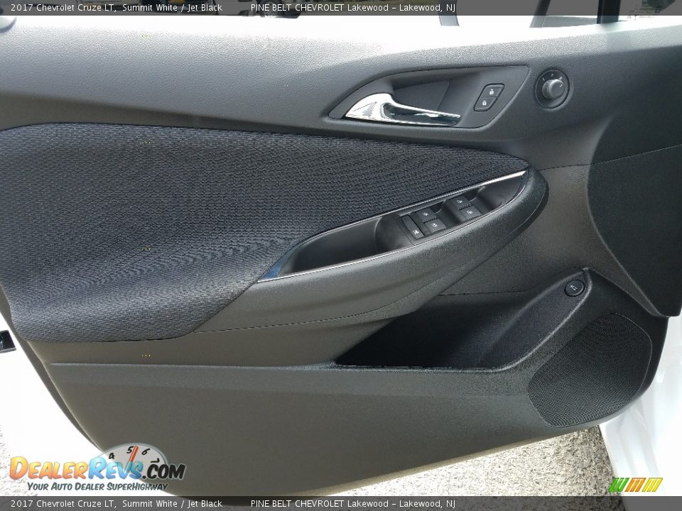 2017 Chevrolet Cruze LT Summit White / Jet Black Photo #6
