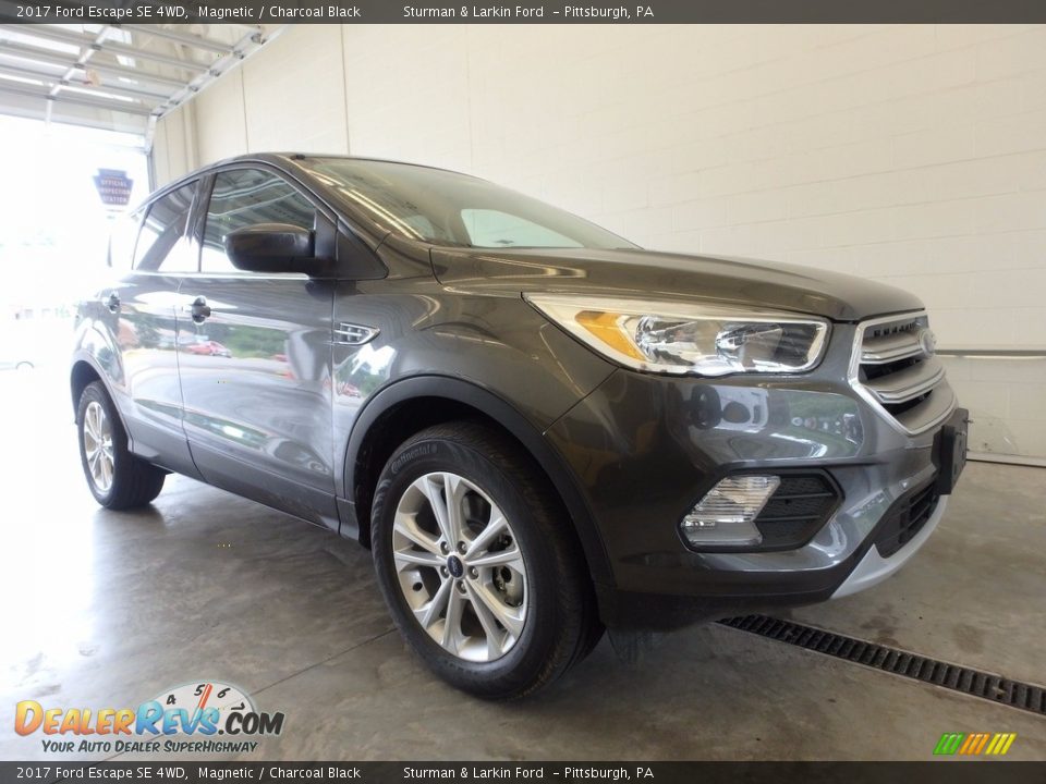 2017 Ford Escape SE 4WD Magnetic / Charcoal Black Photo #1