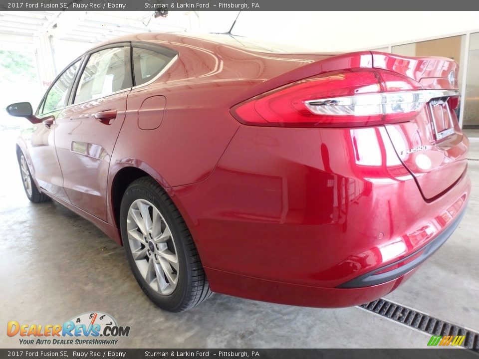 2017 Ford Fusion SE Ruby Red / Ebony Photo #4