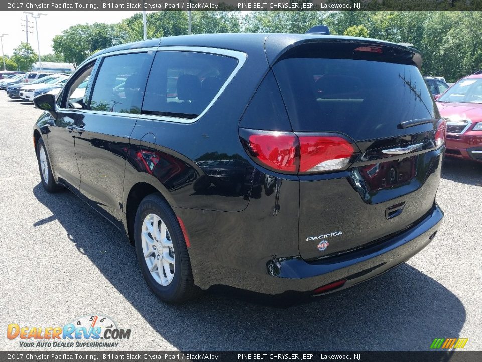 2017 Chrysler Pacifica Touring Brilliant Black Crystal Pearl / Black/Alloy Photo #4