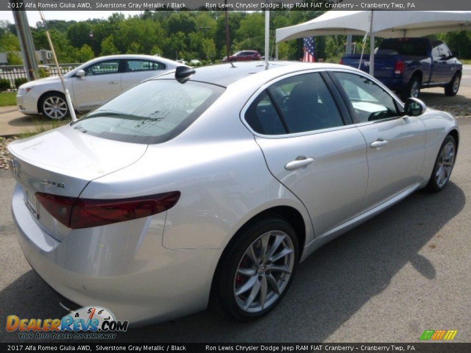 2017 Alfa Romeo Giulia AWD Silverstone Gray Metallic / Black Photo #7