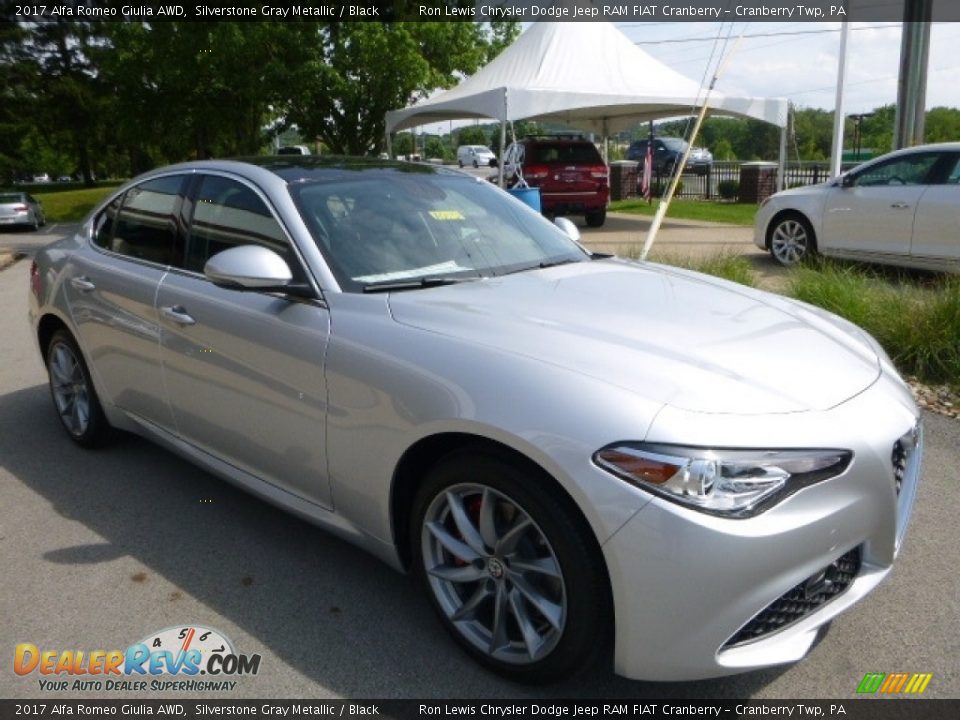 2017 Alfa Romeo Giulia AWD Silverstone Gray Metallic / Black Photo #10