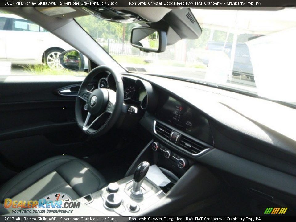 2017 Alfa Romeo Giulia AWD Silverstone Gray Metallic / Black Photo #15