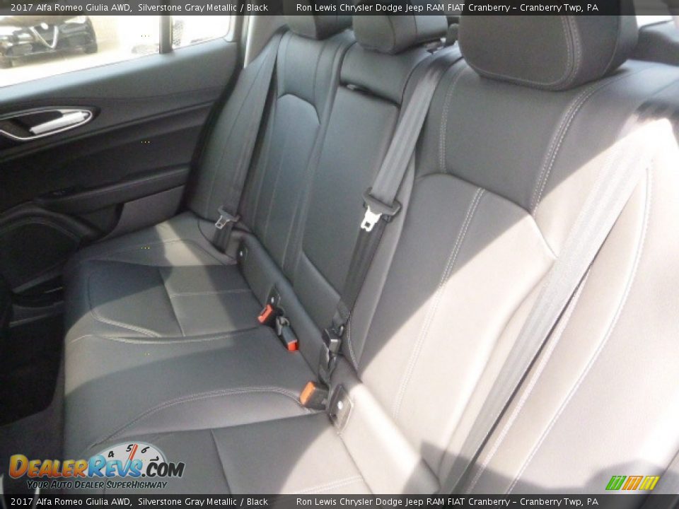 2017 Alfa Romeo Giulia AWD Silverstone Gray Metallic / Black Photo #17