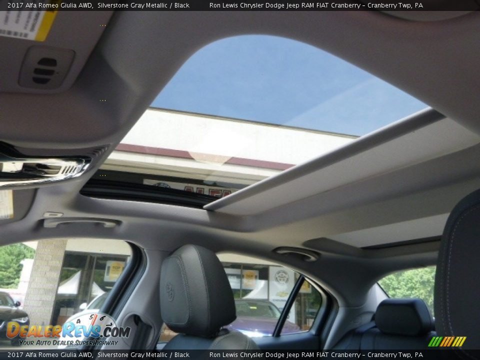 2017 Alfa Romeo Giulia AWD Silverstone Gray Metallic / Black Photo #23
