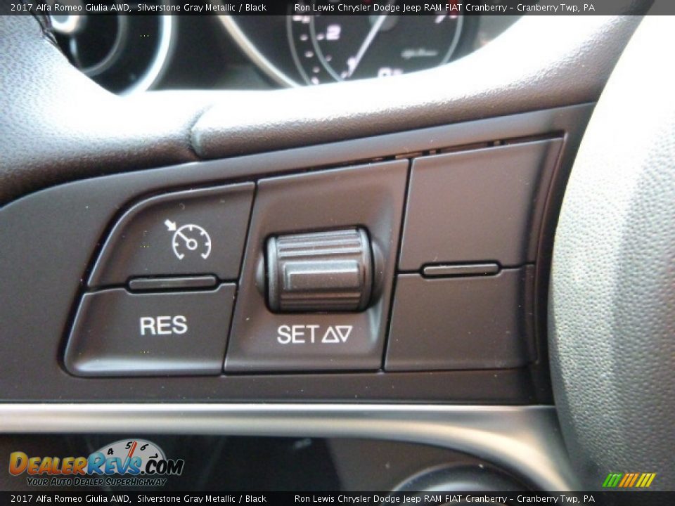 2017 Alfa Romeo Giulia AWD Silverstone Gray Metallic / Black Photo #29
