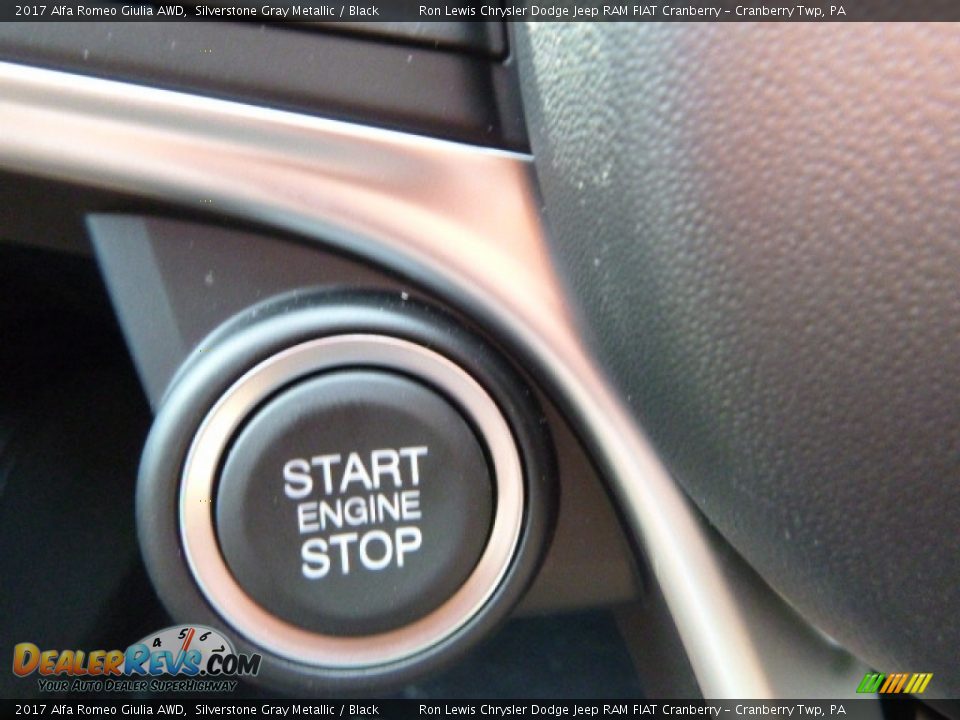 2017 Alfa Romeo Giulia AWD Silverstone Gray Metallic / Black Photo #30