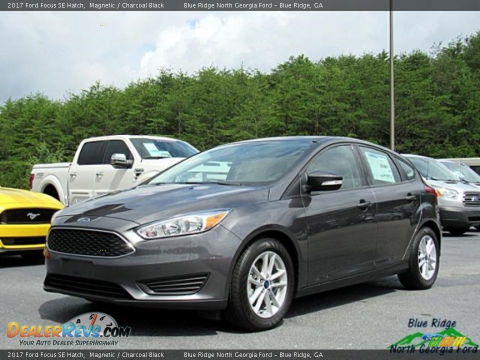 2017 Ford Focus SE Hatch Magnetic / Charcoal Black Photo #1