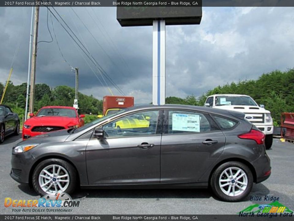 2017 Ford Focus SE Hatch Magnetic / Charcoal Black Photo #2