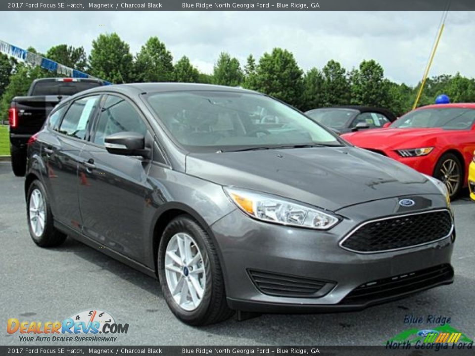 2017 Ford Focus SE Hatch Magnetic / Charcoal Black Photo #7
