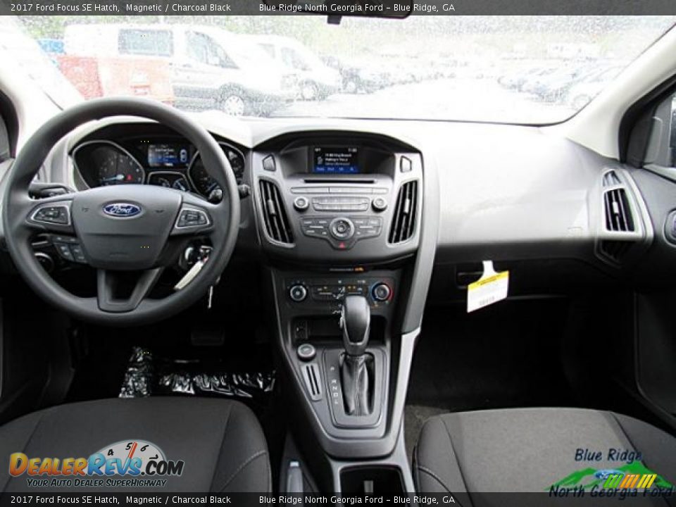 2017 Ford Focus SE Hatch Magnetic / Charcoal Black Photo #17