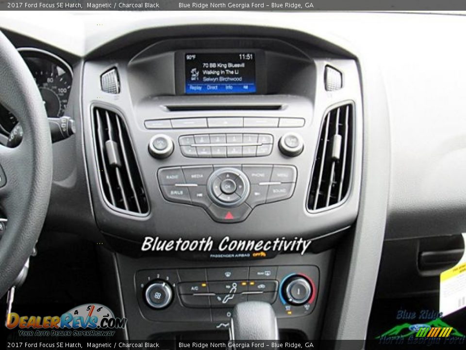 2017 Ford Focus SE Hatch Magnetic / Charcoal Black Photo #20