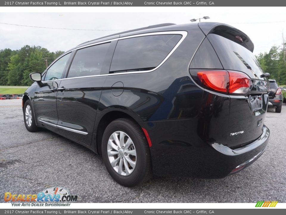 2017 Chrysler Pacifica Touring L Brilliant Black Crystal Pearl / Black/Alloy Photo #5