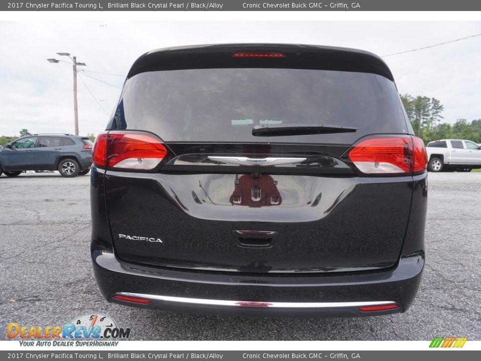 2017 Chrysler Pacifica Touring L Brilliant Black Crystal Pearl / Black/Alloy Photo #6