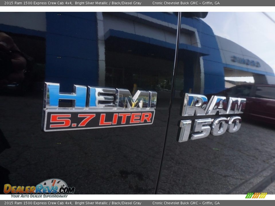 2015 Ram 1500 Express Crew Cab 4x4 Bright Silver Metallic / Black/Diesel Gray Photo #13