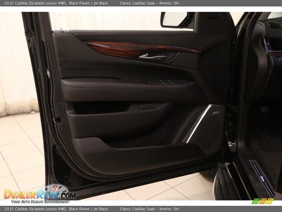 2015 Cadillac Escalade Luxury 4WD Black Raven / Jet Black Photo #4