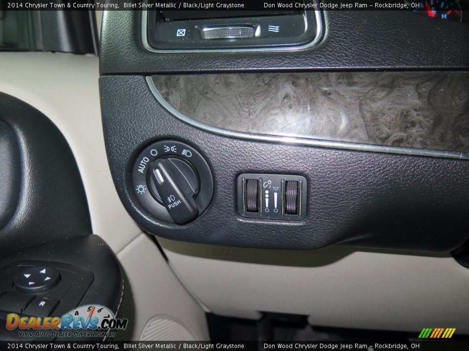 2014 Chrysler Town & Country Touring Billet Silver Metallic / Black/Light Graystone Photo #31
