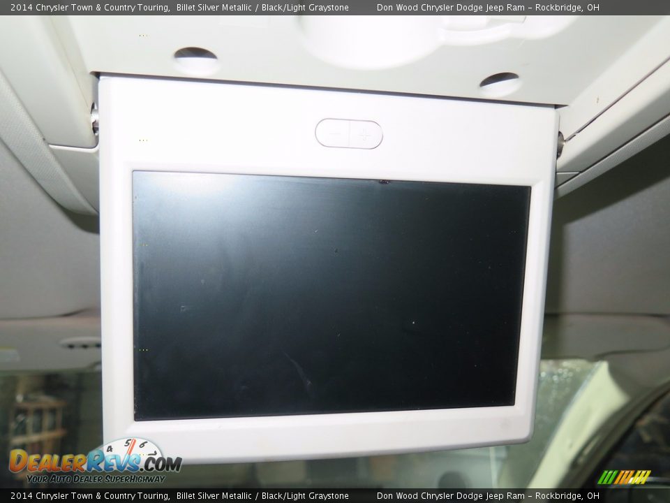 2014 Chrysler Town & Country Touring Billet Silver Metallic / Black/Light Graystone Photo #32