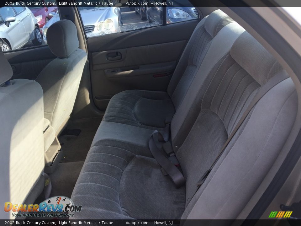 2002 Buick Century Custom Light Sandrift Metallic / Taupe Photo #9