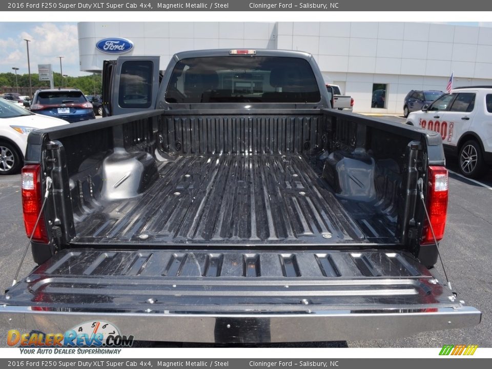 2016 Ford F250 Super Duty XLT Super Cab 4x4 Magnetic Metallic / Steel Photo #9