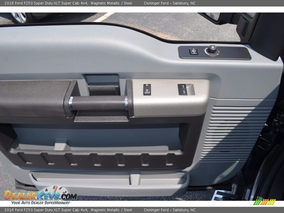 2016 Ford F250 Super Duty XLT Super Cab 4x4 Magnetic Metallic / Steel Photo #10