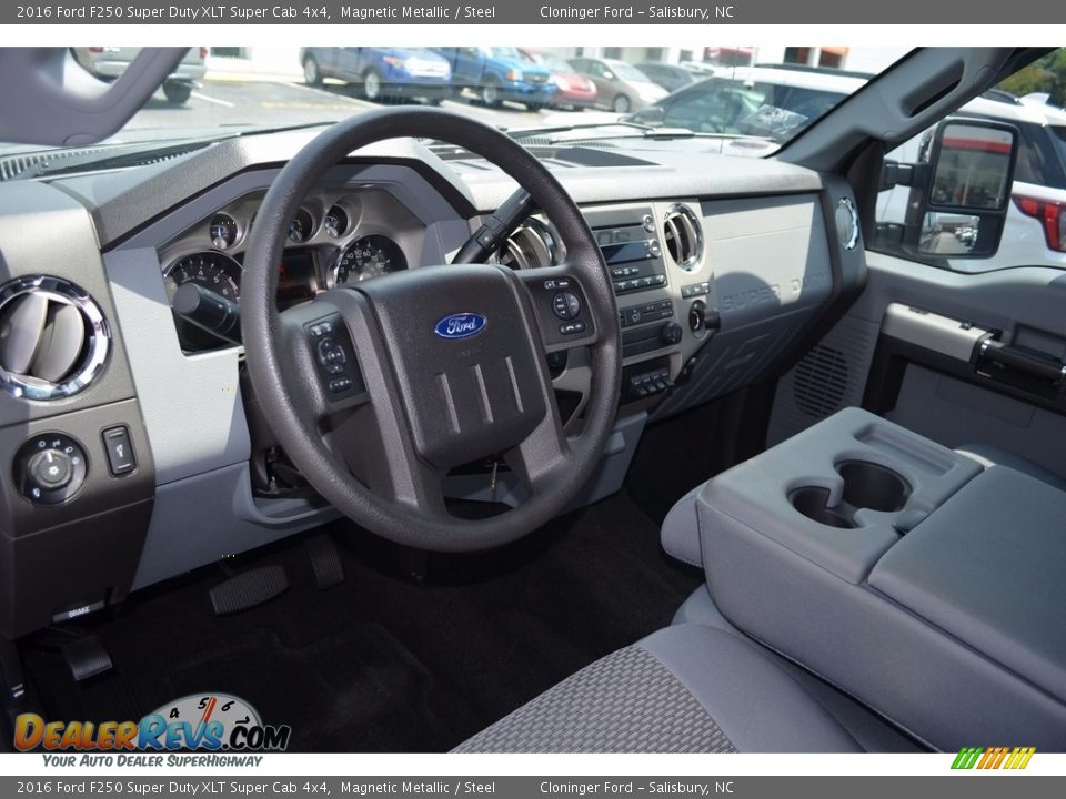 2016 Ford F250 Super Duty XLT Super Cab 4x4 Magnetic Metallic / Steel Photo #12
